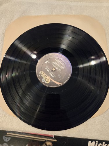 MICKEY GILLEY ALBUMS VINYL LP'S GILLEY' SMOKIN' TOO GOOD TO STOP NOW - Picture 7 of 7