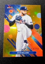 2025 Topps Finest - Common Devin Williams #71 Gold Refractor /50