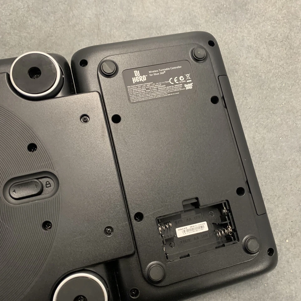 Dj Hero Xbox 360 Wireless Turntable Controller Works Great Missing Battery Cover - Image 4 of 4