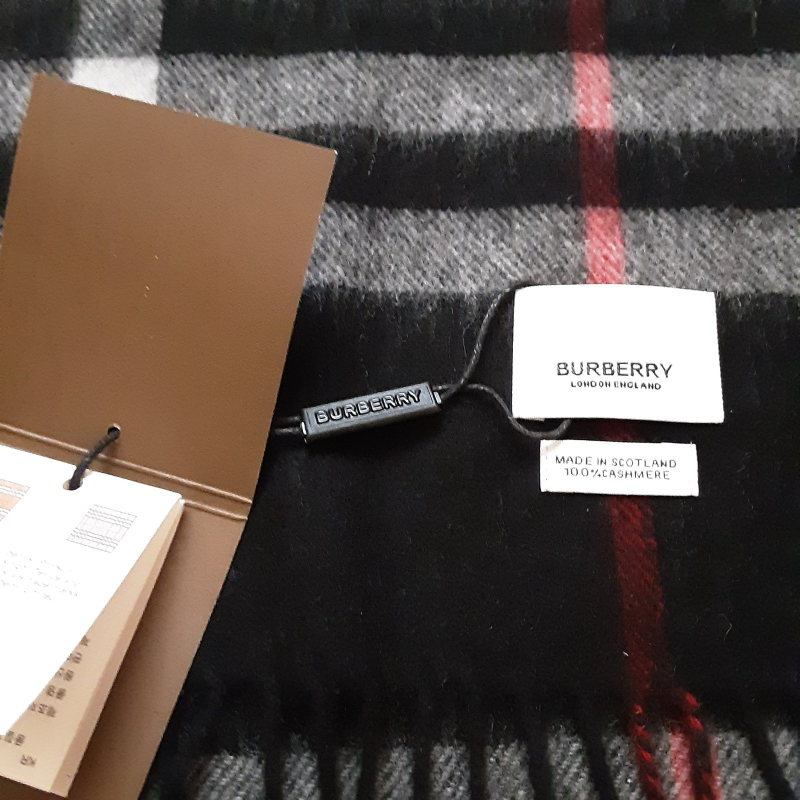 BURBERRY- NEW WITH TAGS -100% CASHMERE-Scarf-Black w/ white &red( 180 cm x 30cm) thumbnail 8