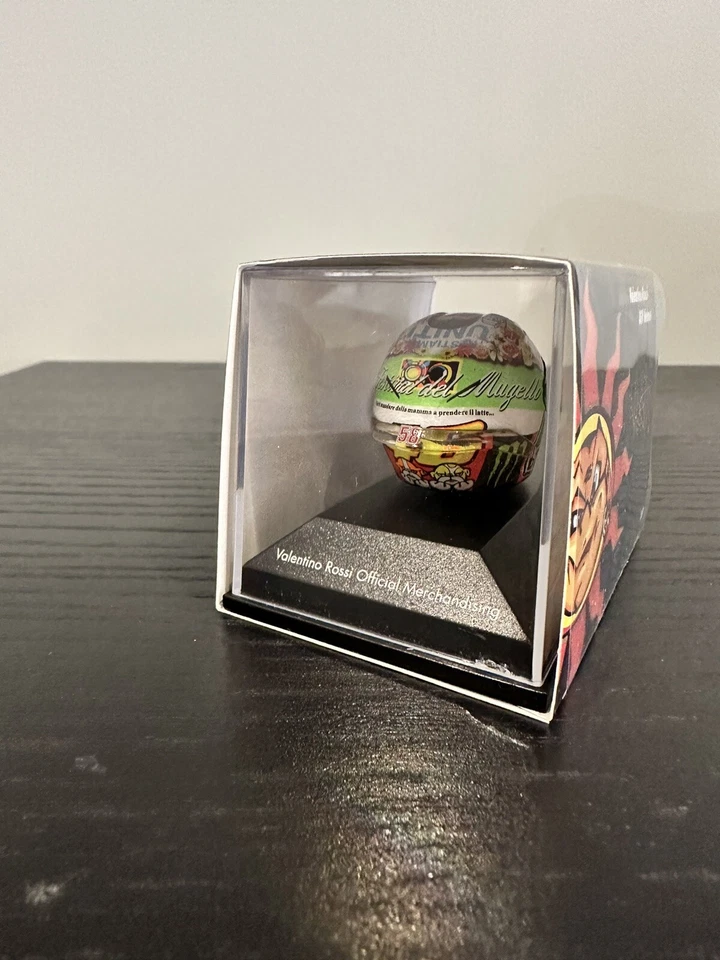 MINICHAMPS V ROSSI HELMET MUGELLO 2012 1:8 SCALE 398 120086 - Image 2 of 3