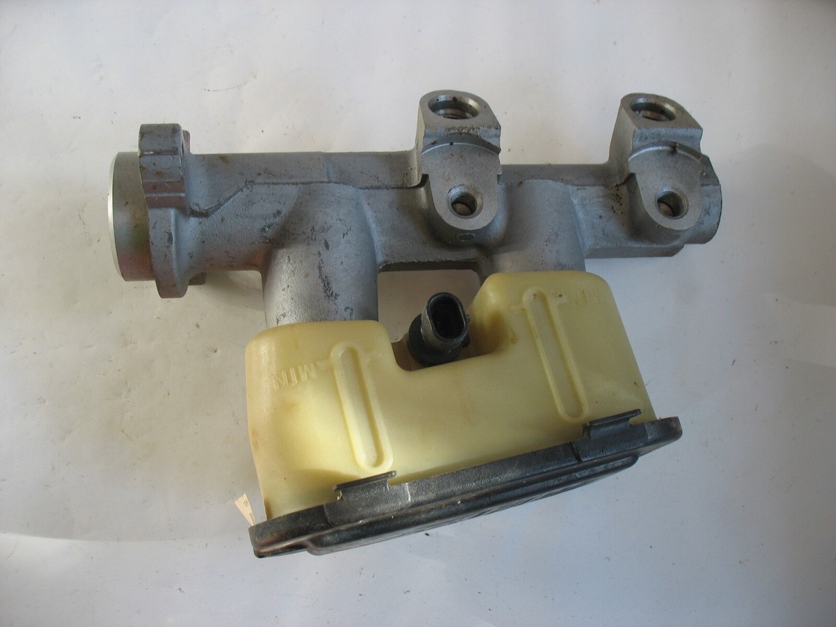 New NOS GM 18013851 M2187 Brake Master Cylinder With Reservoir | eBay