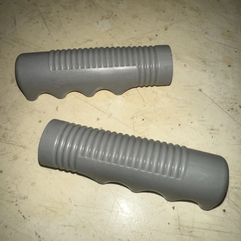 Hunt Wilde FG Flexon Stingray Bicicleta Triciclo Bicicleta Empuñaduras 7/8" Gris De Colección Foto 3 de 4