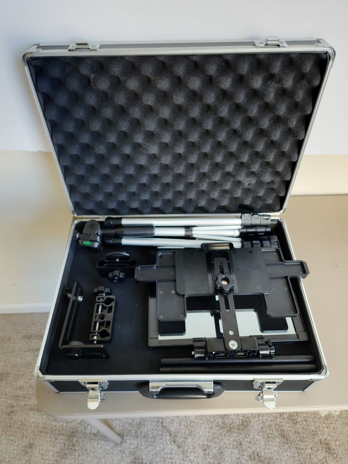 Caddie Buddy Teleprompter for Cameras, Smartphone, & Tablet