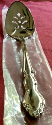 Oneida DOVER Pie / Cake Server 9 1/2" Unused Vietnam Glossy 18/10 Flatware