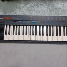 Yamaha PSR-2 49-Key Portable Keyboard 100 Voices with Adapter Tested Used