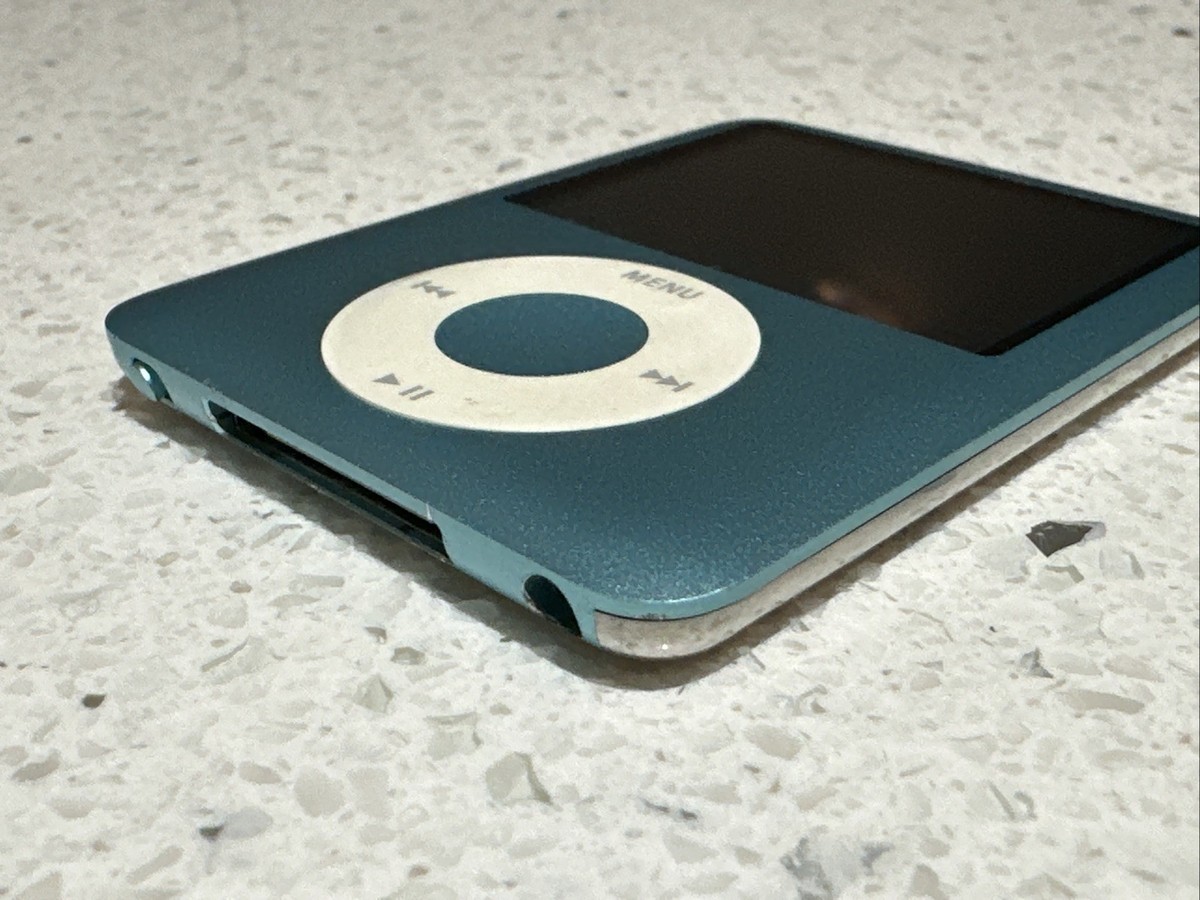 Apple iPod Nano 3rd Gen 8GB Blue Model A1236, 100% Original Parts