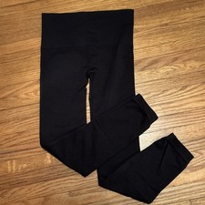 SPANX Women Size Medium Look at Me Now Seamless Leggings black T8