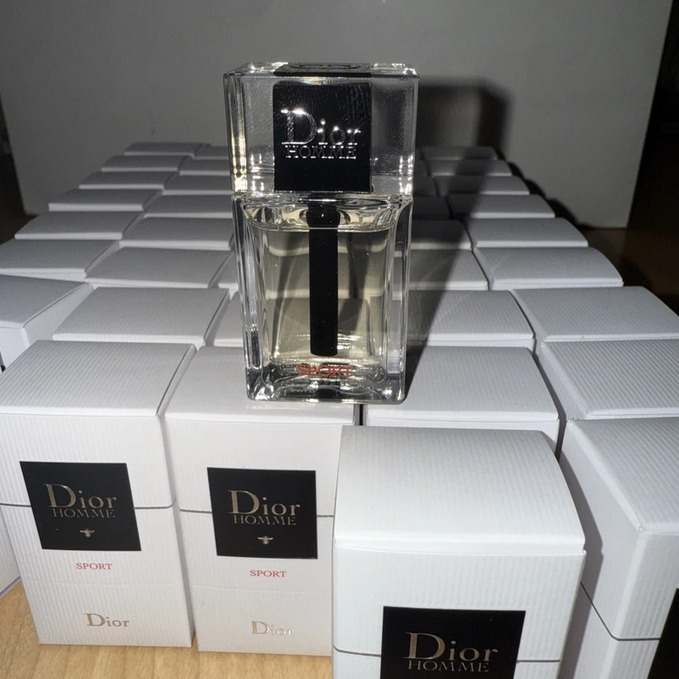 Dior Homme Sport Eau de Toilette EDT Mini Tamaño de Viaje Splash 10 ml/0,34 fl oz Nuevo Foto 2 de 4