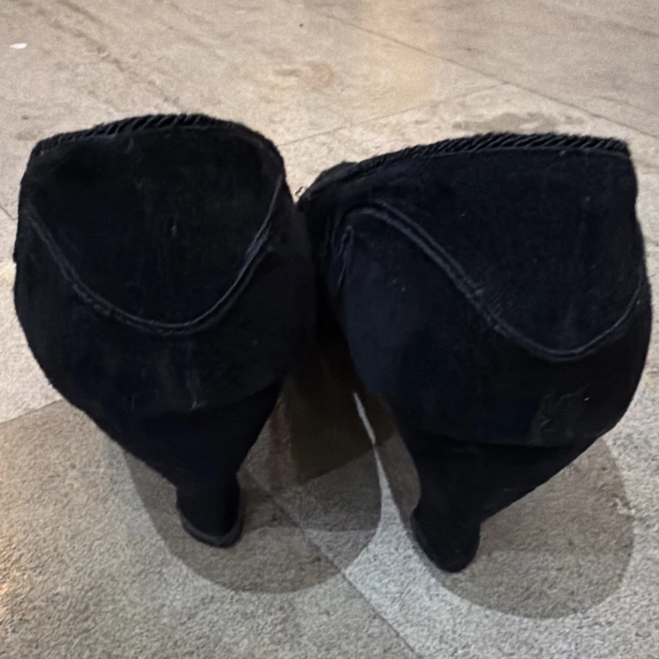 Vintage ESCADA Italy Women's Size 10B Black Suede Western Cowboy Heels Pumps - Image 3 of 4