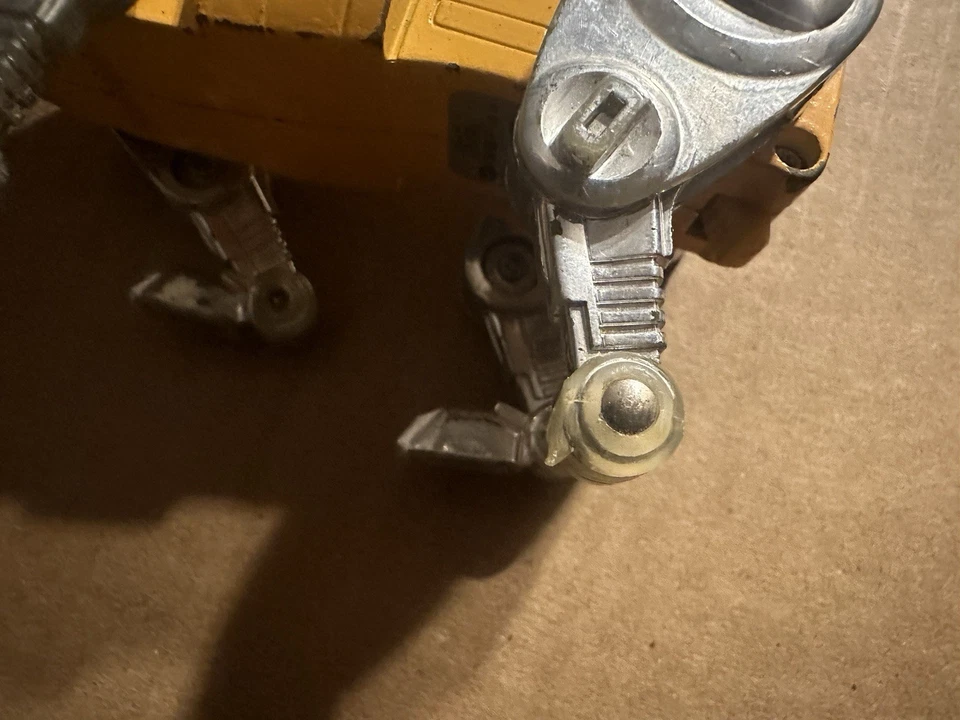 VINTAGE 1981 Japan Voltron Legendary Defender Lion Action Figure Die Cast Toy - Image 3 of 4