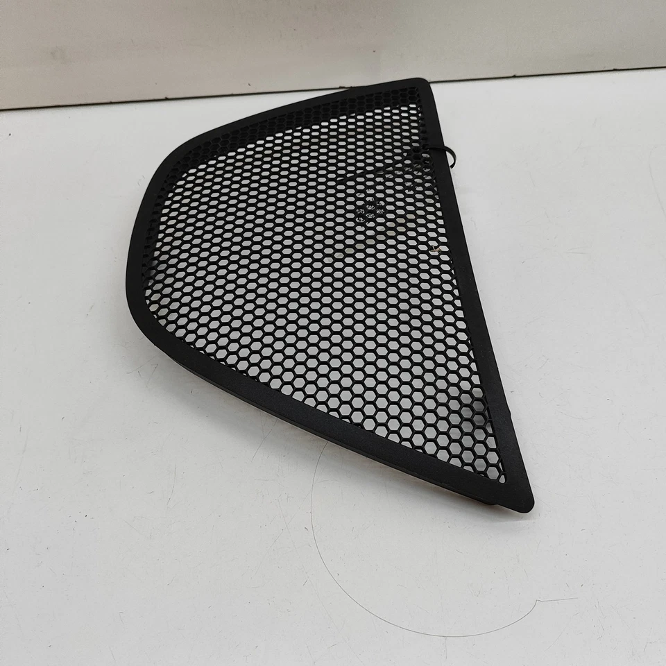 PORSCHE BOXSTER 987 Left Wind Deflector 98756158300 2006 31616109 - Image 4 of 4