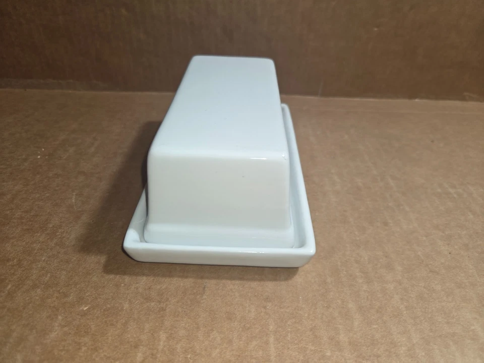 Butter Dish Mainstay White . Microwave & Dishwasher Safe. - Image 4 of 4