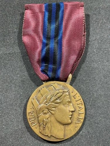WWII WW2 Army Military Italian Medal for War Volunteers in Eastern Africa 1935