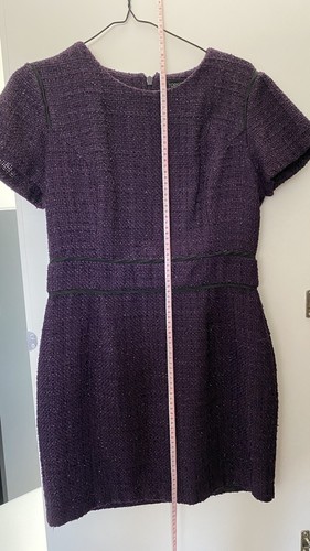 Kurzes lilafarbenes Wollkleid mit glänzendem Faden - Bild 8 von 11