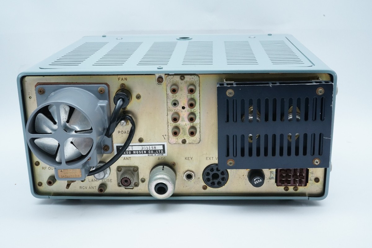 FT-101E【YAESU】HF(SSB,CW,AM)100W トランシーバー 部品取り等に FT-101E【YAESU】HF(SSB,CW,AM)100W トランシーバー 部品取り等に