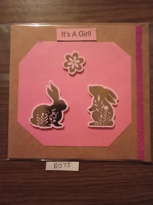 B075 Handarbeit personalisiert neu Baby Mädchen Karte rosa Hase Kaninchen Blumen 12x12