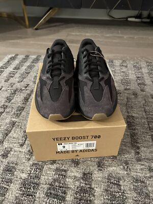 fake all black yeezys