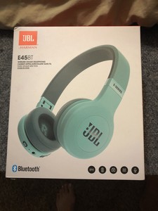 jbl by harman e45bt