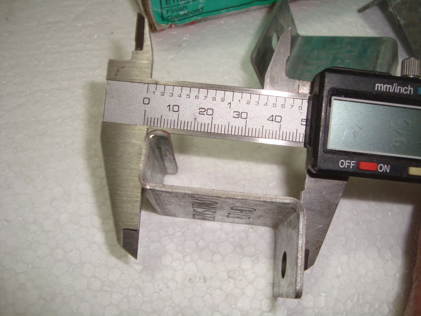 EZYSTRUT ,EZYTRAY Hold Down Brackets Galvabond Steel Box of 20 (XX) eBay