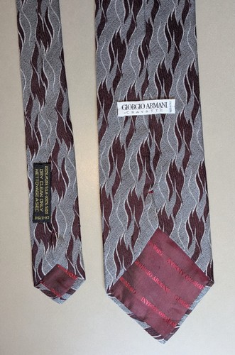 GIORGIO ARMANI Cravatte Silk Necktie ITALY Gray with Red Flames - Picture 2 of 6