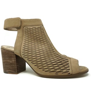 vince camuto lavette leather block heel sandal