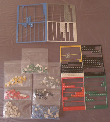 Lot - Vintage 1972 Avalon Hill Outdoor Survival Bookcase Game A Game