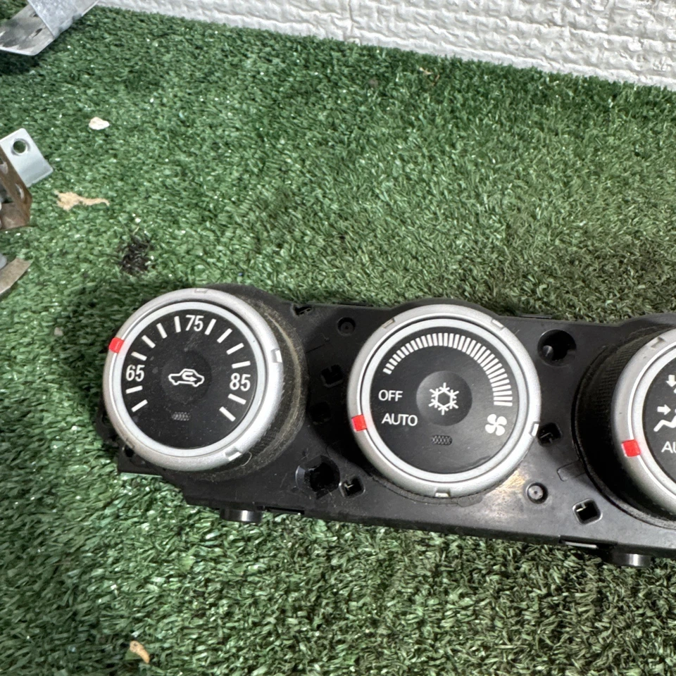 2010-2013 Mitsubishi Outlander Ac Heater Climate Control OEM 7820A081XC - Image 3 of 4