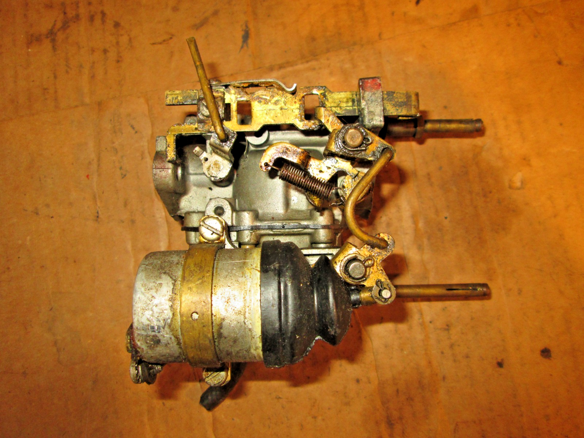 Johnson Evinrude OEM 1960s 18 HP Elec Start Carburetor & Electric