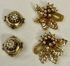 Lot of 2 Pairs of Vintage Shoe Clips Gold Tone Fancy Rhinestones Sequins