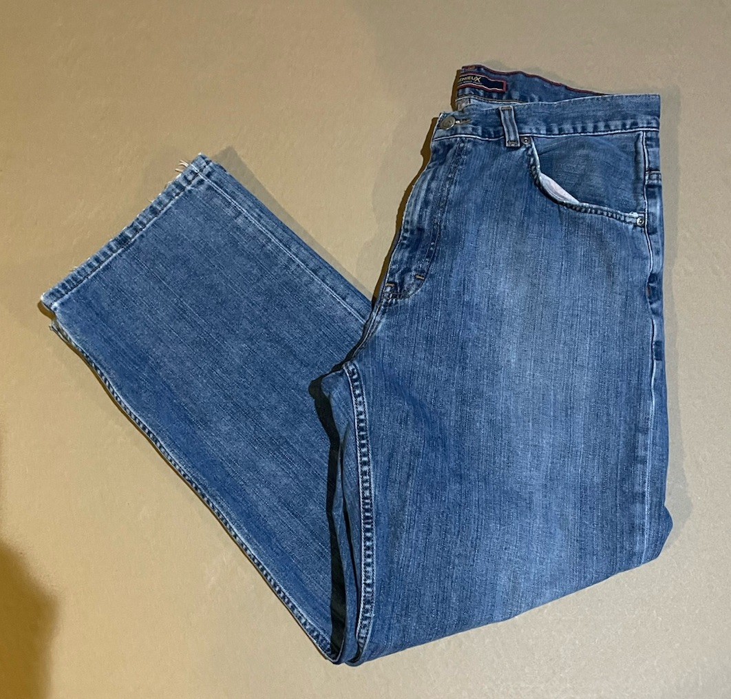 Cremieux Men’s Jeans 34x30 Blue Distressed Straight Leg