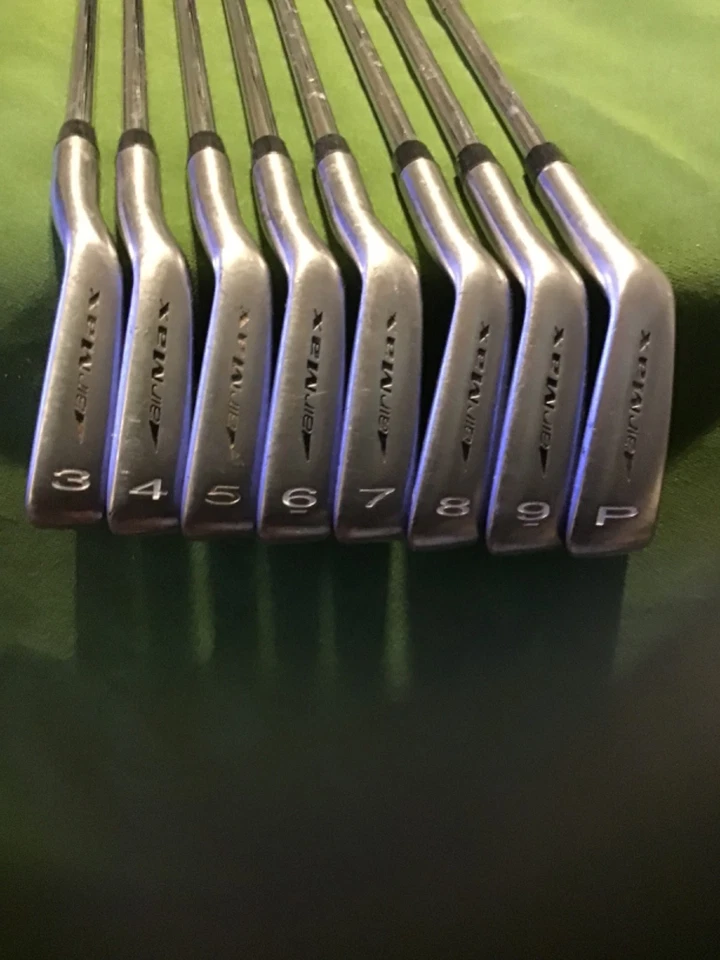 Airmax Low Profile 3 iron through Pitching Wedge - Image 2 of 4