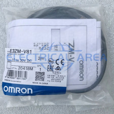 1PC New Omron E3ZM-V81 photoelectric switch Sensor Fast Delivery E3ZMV81