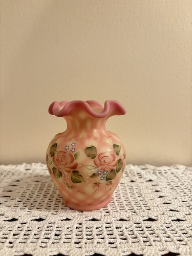 Bill Fenton HP Roses Artist Signed Cutshaw Burmese Glass Diamond Optic Vase Glow