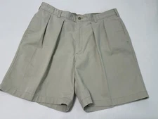 Savane Shorts mens size 38 (actual 36) Khaki pleated front cotton (Sho1371V)