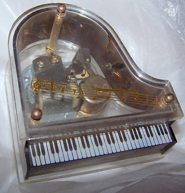 VINTAGE SANKYO LUCITE PIANO MUSIC BOX JAPAN 7B “We've Only Just Begun