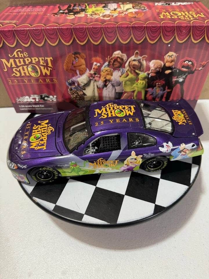 The Muppet Show 25th Anniversary 2002 1/24 Nascar Diecast - Image 2 of 4