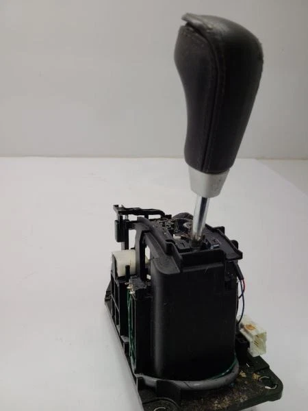 Conjunto de palanca de cambios de transmisión automática NIssan Armada 10 2010 Foto 4 de 4