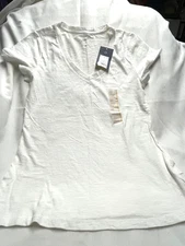 Lot 4470- Women's UNIVERSAL THREAD White Top- Size S
