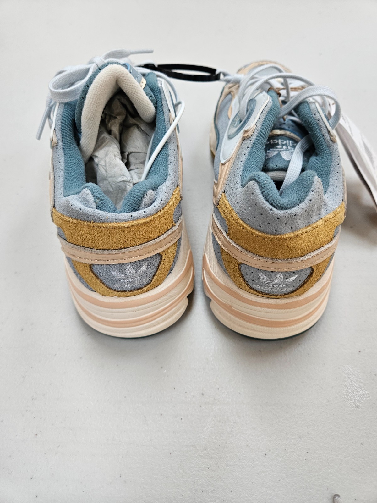 Adidas Astir W Women’s Trainers GZ4339 Blue Beige UK 3.5 EU 36 EX-DISPLAY image 4