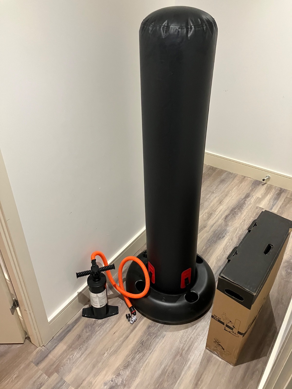 Saco de Boxeo Inflable Decathlon Outshock Bomba Incluida