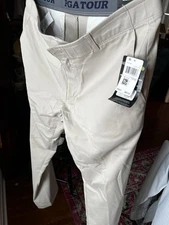 PGA Tour Men’s Golf Pants 32x32 Silver Cloud Expandable Waistband New With Tags