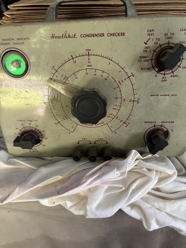 Vintage Heathkit Condenser Checker POWERS ON NOT TESTED