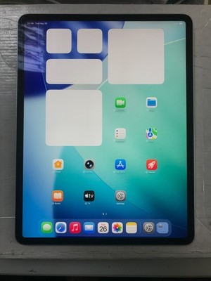 Apple iPad Pro 4th gen A2229 - 128GB, Wi-Fi, 12.9 in Silver  USED Read* #330