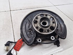 2016 Mercedes C Class W205  2.1 CDI Rear Wheel Hub Driver Right Side