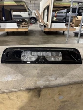 2025-26 RAM 2500 3500 4500 5500 CENTER HIGH MOUNT STOP LAMP OEM 68523968AA W/CAM