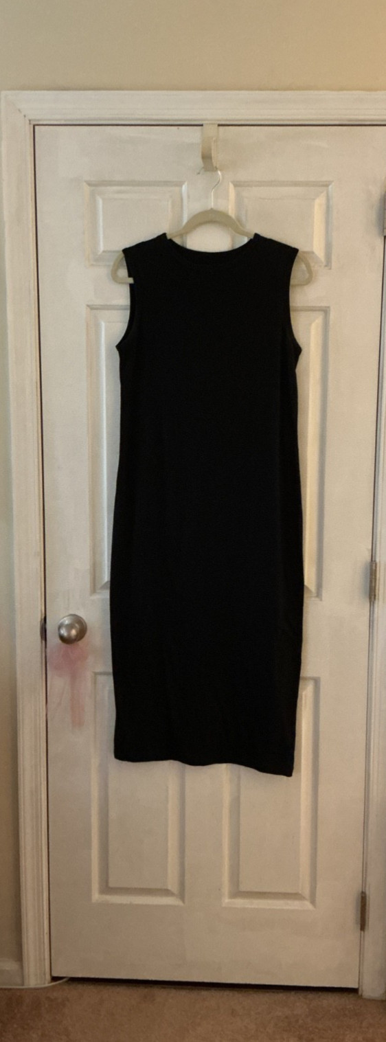 Universal Thread Black Round Neck Sleeveless Cott… - image 1