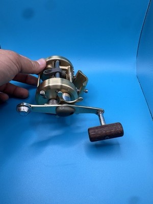 Shimano Calcutta 400 B Baitcasting Reel - CT400B for sale online