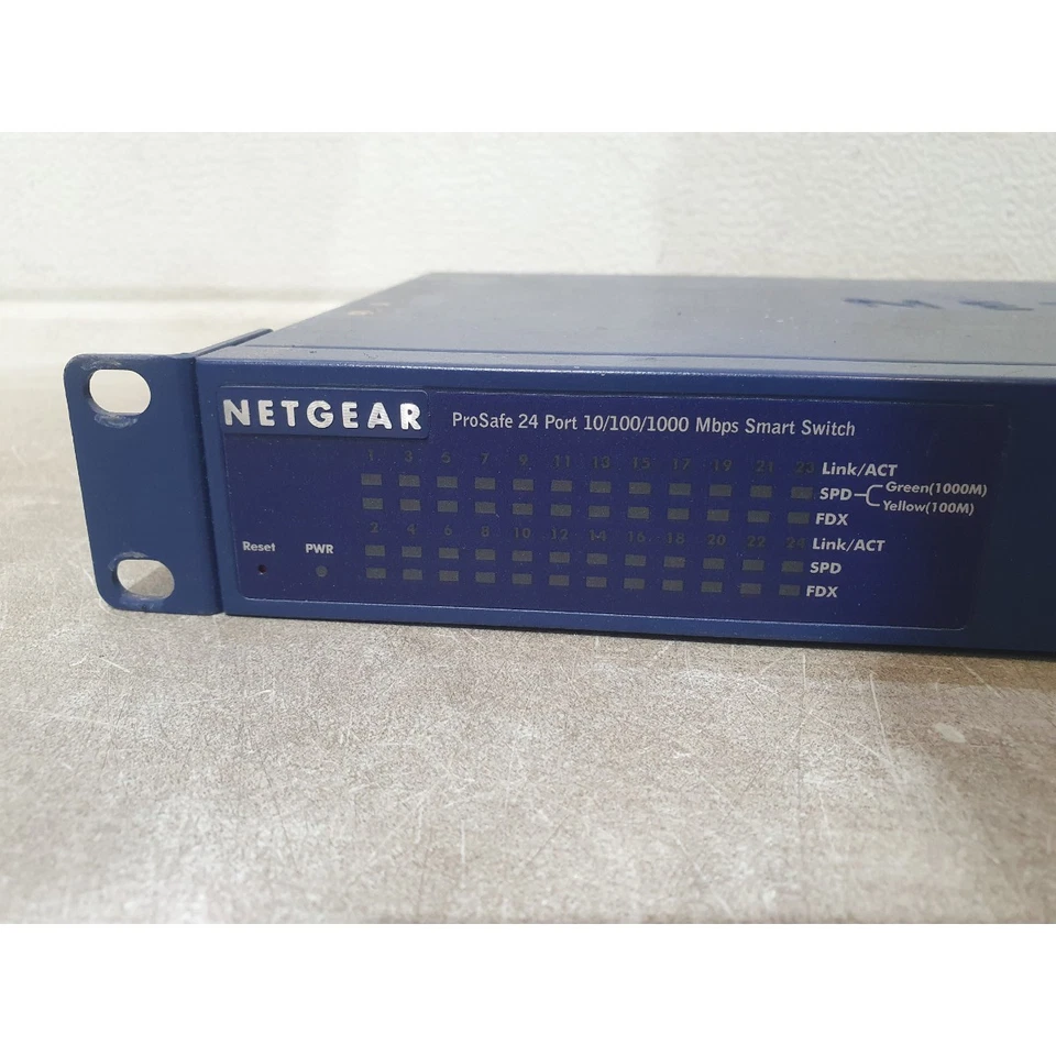 Netgear Prosafe GS724T Smart Switch Blue 10/100 Mbps 24-Ports Gigabit Ethernet - Image 4 of 4
