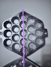 Vintage Heavy Aluminum Tartlet Mold – 19 Cup Baking Pan